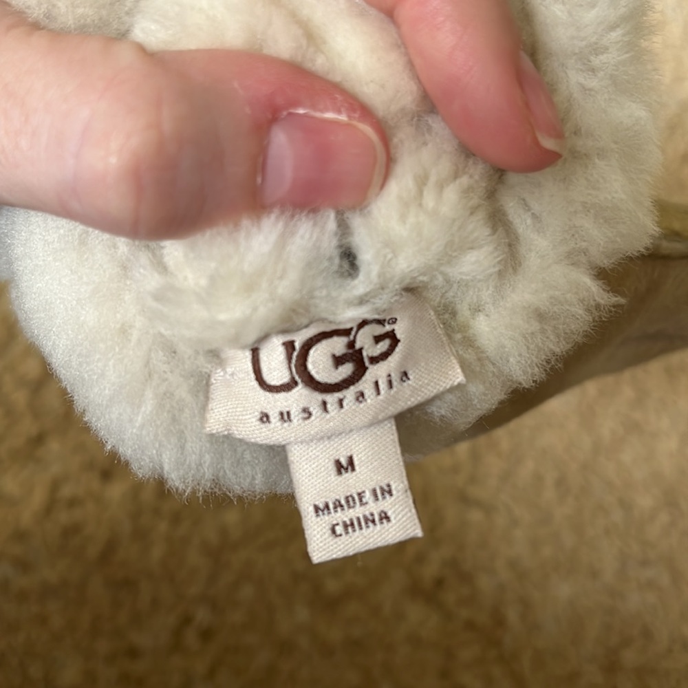 Ugg Gloves - image 3